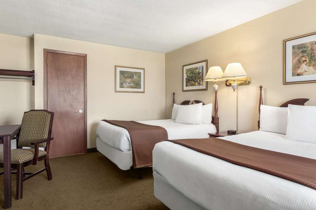 Travelodge Hotel By Wyndham Kingston Lasalle Pokoj fotografie