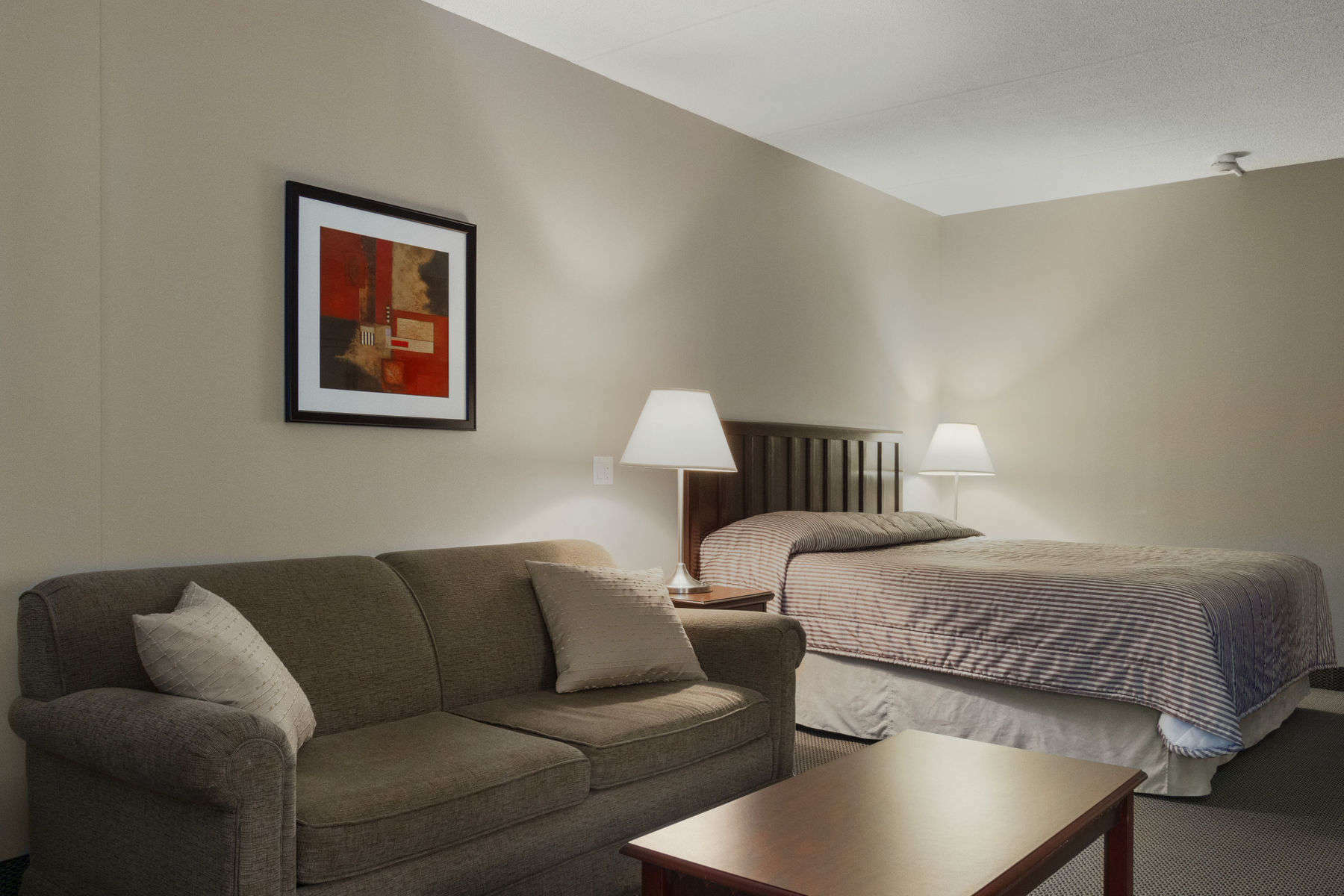 Travelodge Hotel By Wyndham Kingston Lasalle Exteriér fotografie